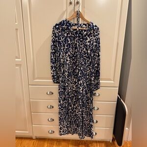 Zara Navy and Cream Long Sleeve Dress